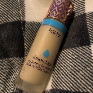 Tarte shape tape hydrating foundation